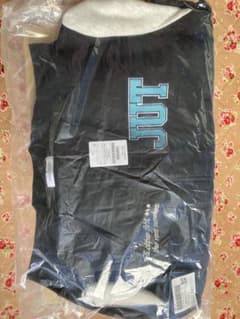ウマ娘 ZOZOTOWNトレセン学園モチーフ　ワッペンカットソー スタジャンのサムネイル