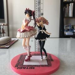 【セット】戦場ヶ原ひたぎ、鹿目まどかフィギュアのサムネイル