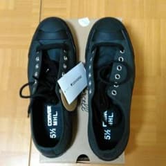 スニーカーのサムネイル