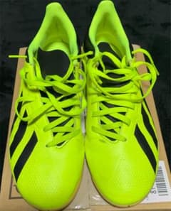 フットサルシューズ アディダス 26.5 蛍光色のサムネイル