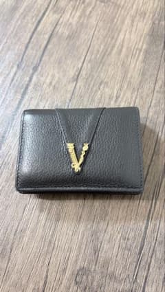 VERSACE 二つ折り財布 ブラック ゴールド金具 - メルカリ