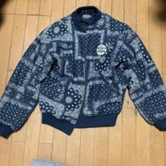 RODEO CROWNS バンダナ柄ダウンジャケットのサムネイル