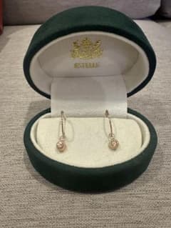 ESTELLE ゴールドピアス 未使用のサムネイル