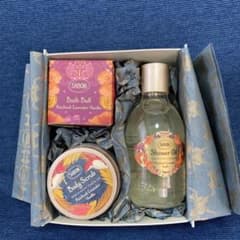 SABON シャワーオイル　ボディスクラブ　バスボールのサムネイル