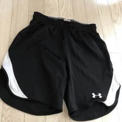 SALE中！！アンダーアーマーの半ズボンのサムネイル
