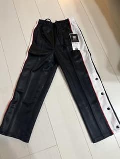 新品未使用　 サイドボタン付きバスケットボールパンツ130のサムネイル