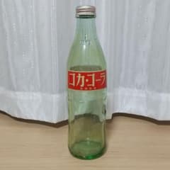 コカコーラ  1リットル瓶のサムネイル