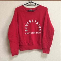GU 赤色トレーナーのサムネイル