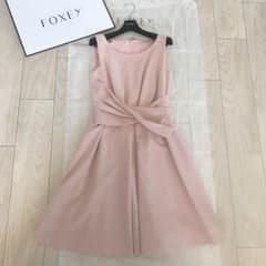 新品同様☆フォクシー 40 素敵なワンピース 結婚式 ドレスのサムネイル