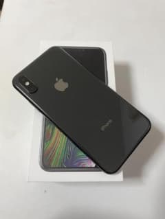 まめこ様専用　極美品 iPhone Xs Space Gray 64GBのサムネイル