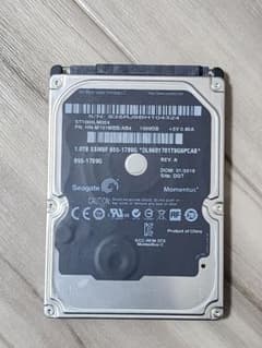 Seagate Momentus 1TB 2.5インチ HDD 本体のサムネイル