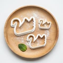 白鳥デザインクッキー型3個セット 3サイズ シンプルで美しいのサムネイル