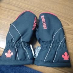 DESCENTE 防水ミトン 黒/赤のサムネイル