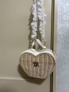 treat ürself Love summer basketのサムネイル