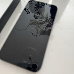 美品 iPhone12ProMAX 128GB 美品ケース3個付きのサムネイル