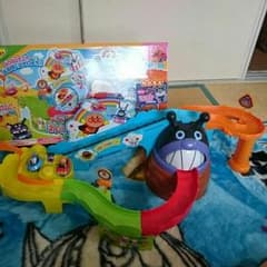 わくわく冒険ドライブ 飛び出せバイキンマン城のサムネイル