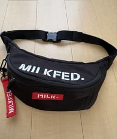 MILKFED. ボディバッグ ブラック×レッド　ウエストポーチのサムネイル