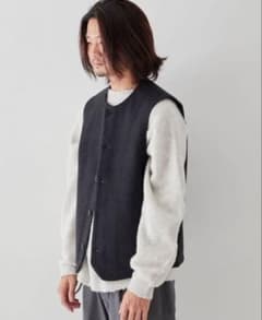 極美品】CONFECT ウールモッサー クルーネックベスト - メルカリ