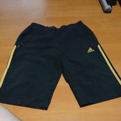 adidas アディダス ハーフパンツのサムネイル