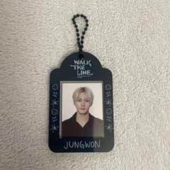 JUNGWON WALK THE LINE キーホルダーのサムネイル