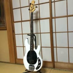 Sterling by MUSICMAN Ray 4のサムネイル