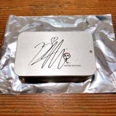 即購入可・匿名配送】三山凌輝 タブレット缶 サイン - メルカリ