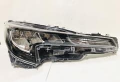 カローラスポーツ右側ヘッドライト　ZWE211　トヨタ　TOYOTA カローラスポーツ右側ヘッドライト ZWE211 トヨタ TOYOTA - メルカリ