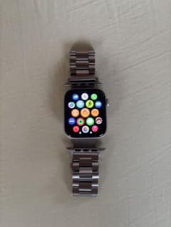 Apple Watch 本体 SE2世代　44mm GPS色:スターライト充電器のサムネイル