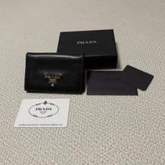PRADA 名刺入れ　カードケース　サフィアーノレザー　黒　ブラックのサムネイル