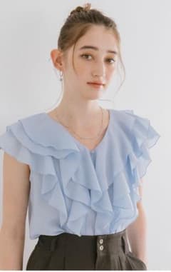 【着用１回】stola. フリルブラウス（ライトブルー） 着用1回】stola. フリルブラウス（ライトブルー） - メルカリ