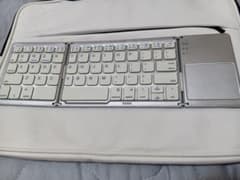 Bluetoothコンパクトタッチパッド付キーボードのサムネイル