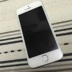 iPhone5s 32GB シルバー au ジャンク 部品取り用のサムネイル