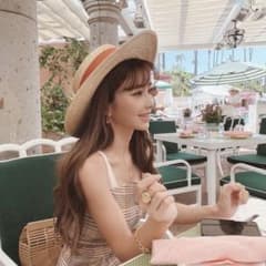 eimy istoire まなみさん着用　麦わら帽子のサムネイル