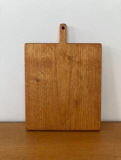 【新品】木製 カッティングボード 持ち手付き まな板 サービングボード 天然木のサムネイル