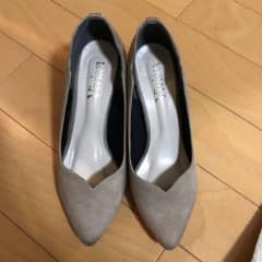 パンプス ベージュ スエード 値下げしました‼️【美月様専用】のサムネイル