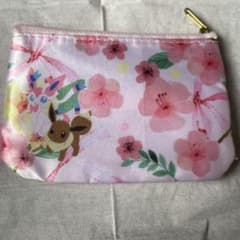 이치 반 쿠지 Pokémon EIEVUI & FLOWERS E 상 티슈 파우치