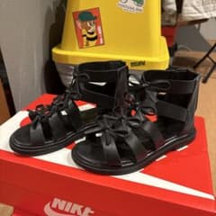 キッズ用 ブラック リボン サンダル ブーツのサムネイル