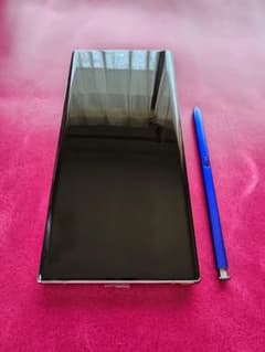 【新品未使用品】Galaxy Note10+ オーラグロー 256 GB auのサムネイル