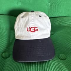 UGG キャップ ホワイト×ネイビーのサムネイル