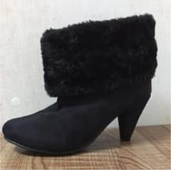 【美品】BLACKファー ショートブーツのサムネイル