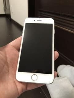iPhone 6s Silver 32 GB UQ mobile シムフリー可のサムネイル