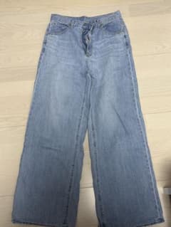 ライトブルーデニムワイドレッグパンツのサムネイル
