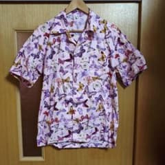 バタフライ柄 半袖シャツ ピンク Mサイズのサムネイル