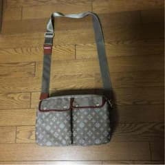 ラシットショルダーバックのサムネイル