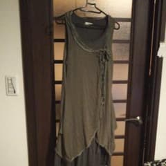 カーキ×グレーのワンピースのサムネイル
