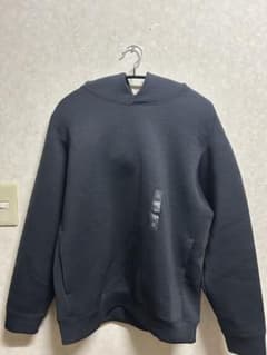 と*%様 UNIQLO ウルトラストレッチドライスウェットプルパーカ Mのサムネイル
