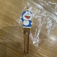 ドラえもん きゃらっキー　キーホルダー型 レア　レトロ　ブランクキーのサムネイル