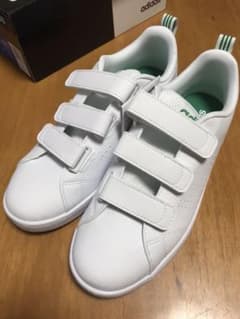 adidas アディダス スニーカーのサムネイル