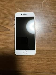 iPhone 8 海外版 Gold 64 GB SIMフリーのサムネイル