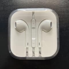 Apple 純正イヤホン iPhone【未開封・未使用】のサムネイル